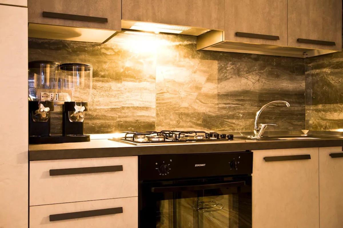 Suite Napoli Sotterranea Con Jacuzzi Экстерьер фото